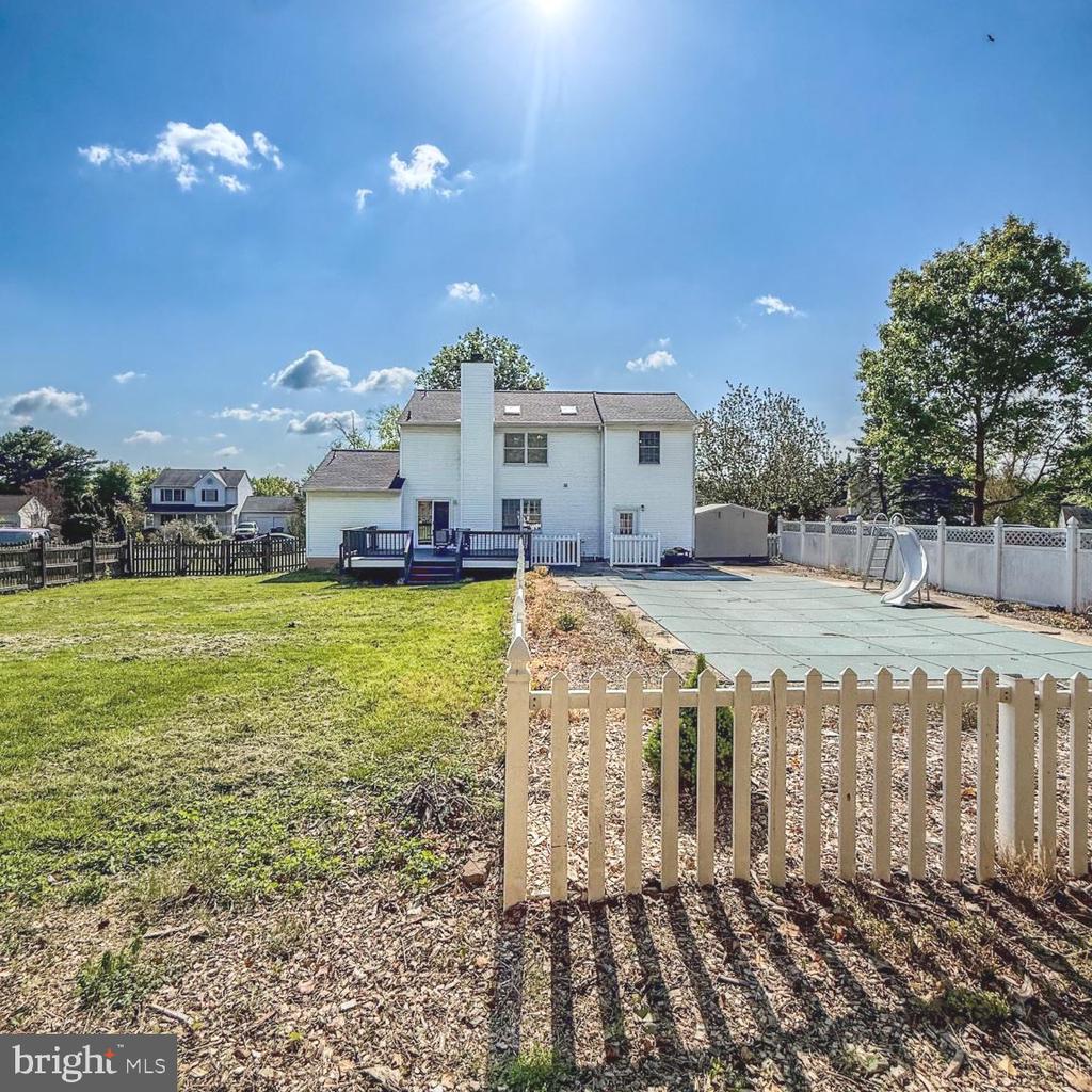 3910 RED LEAF COURT