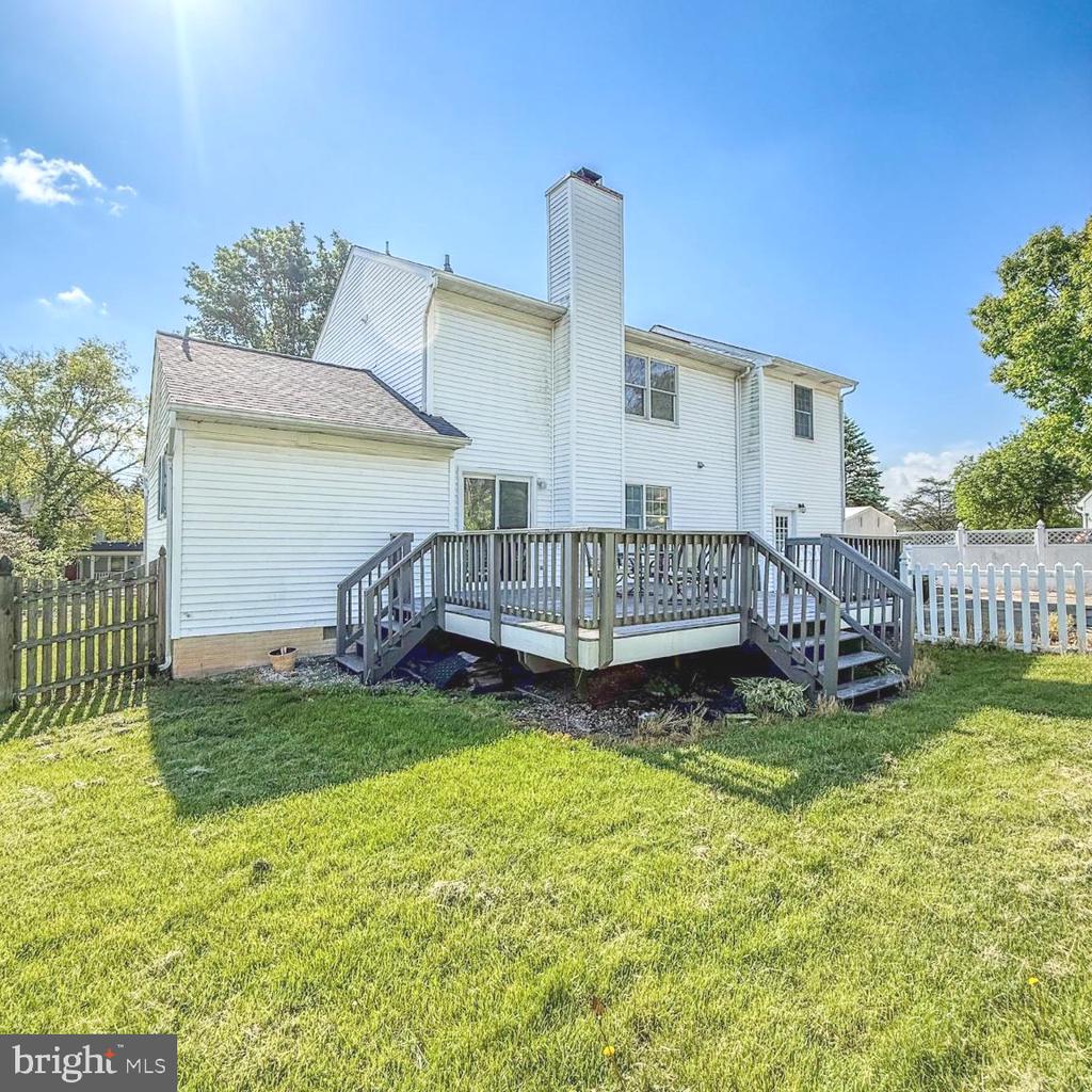 3910 RED LEAF COURT
