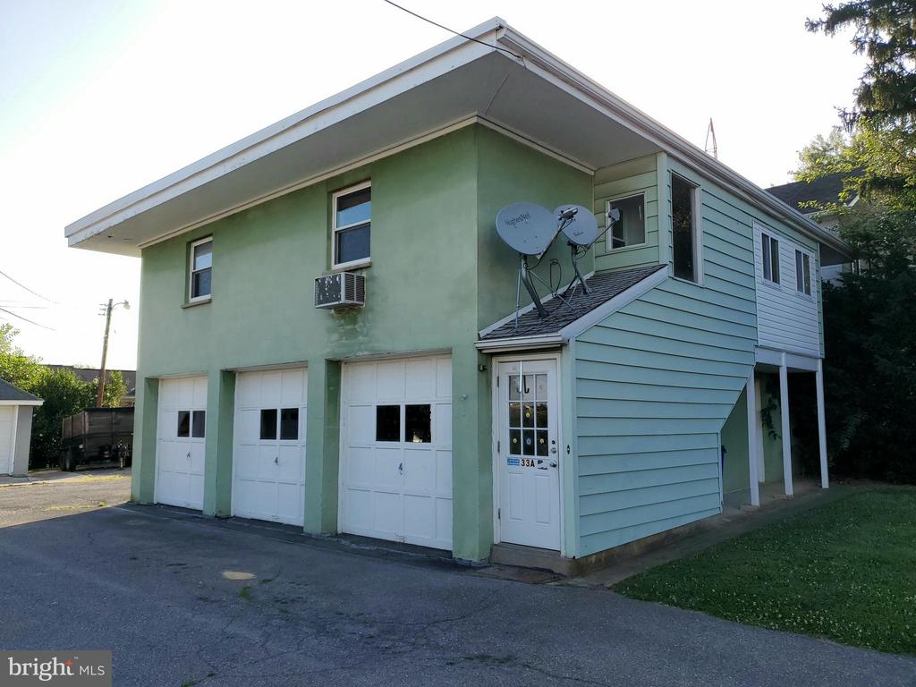 33 E MAIN STREET