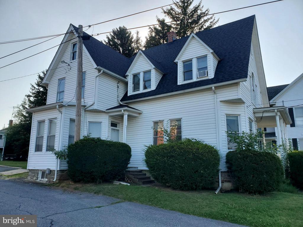 33 E MAIN STREET