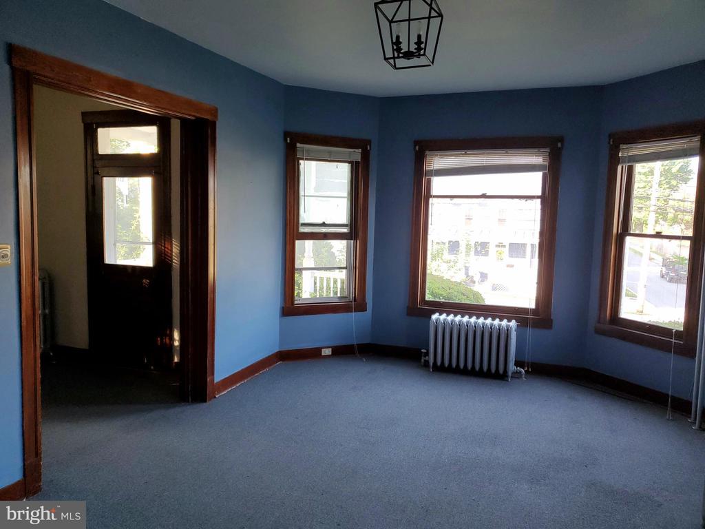 33 E MAIN STREET