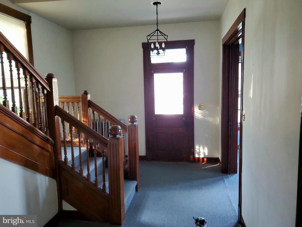 33 E MAIN STREET