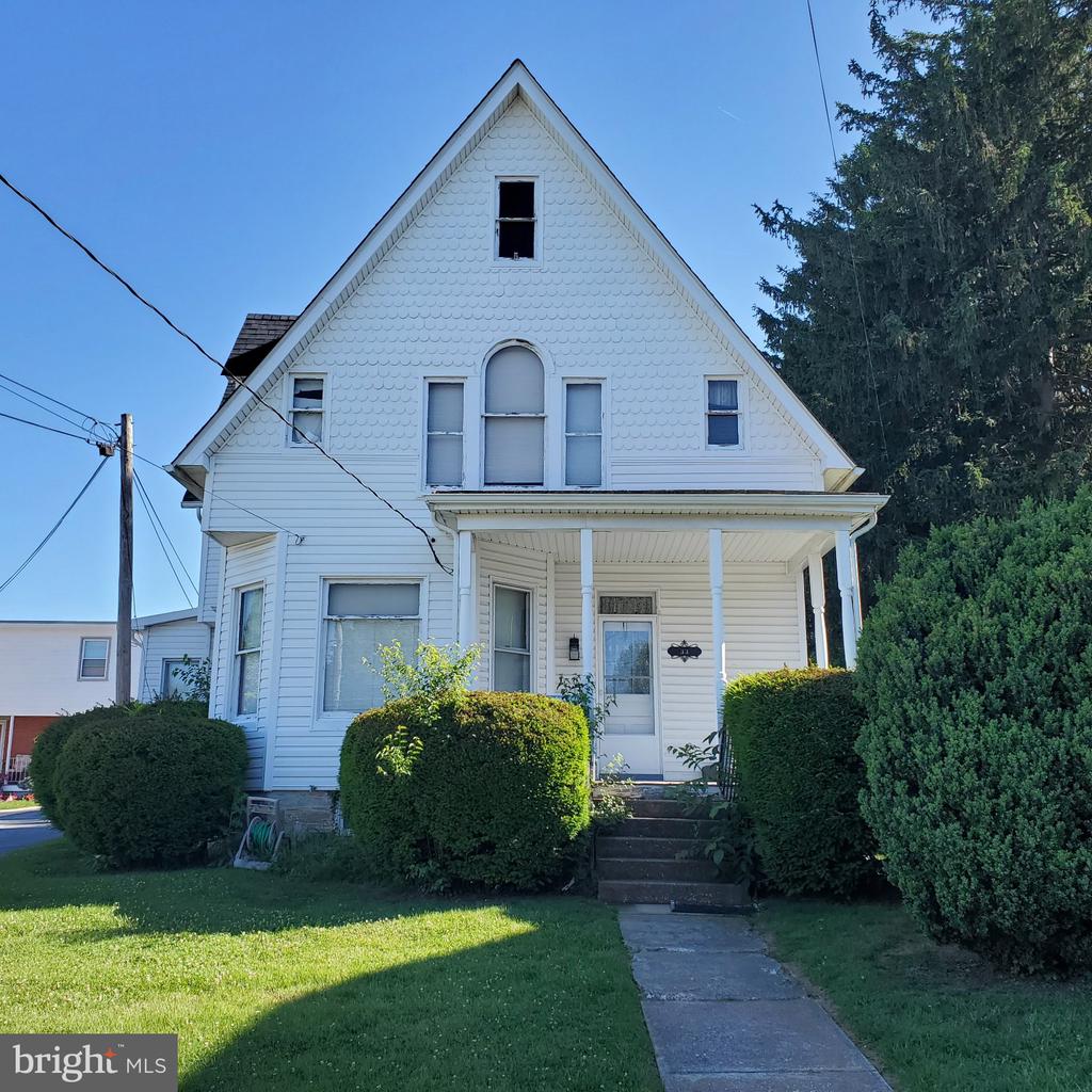 33 E MAIN STREET