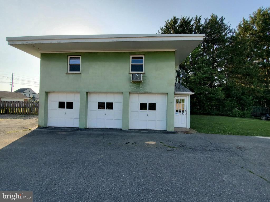 33 E MAIN STREET