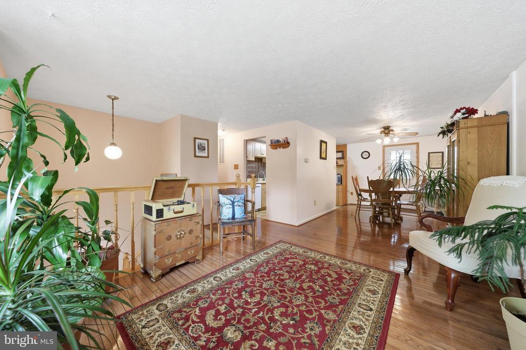1595 ELMWOOD COURT
