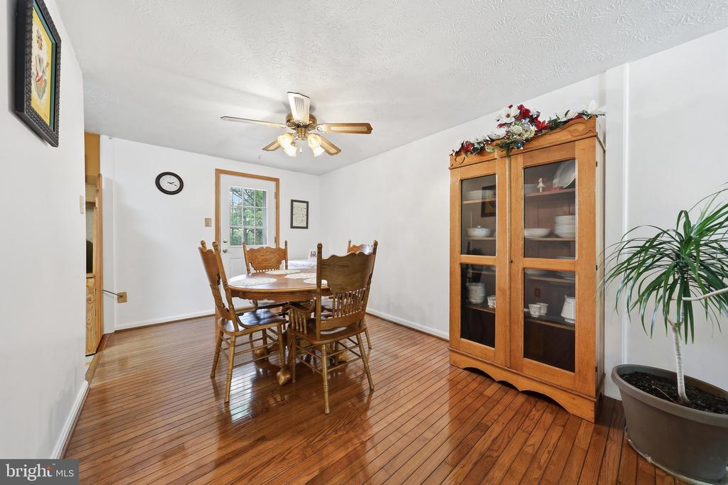 1595 ELMWOOD COURT