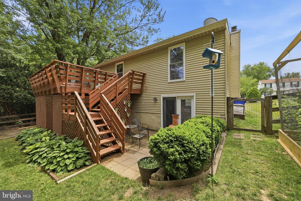 1595 ELMWOOD COURT