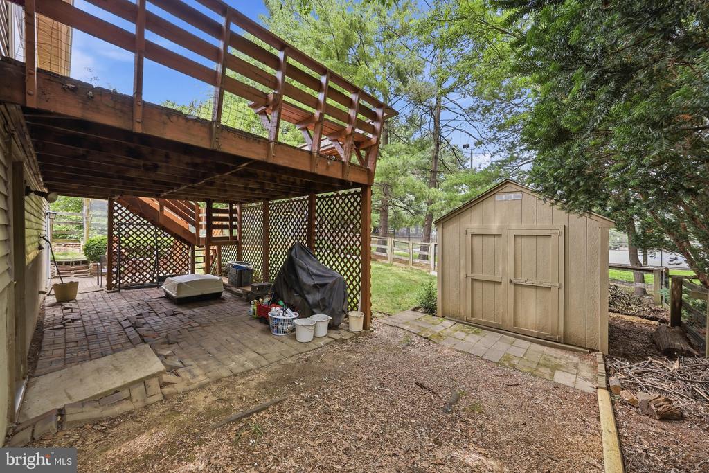 1595 ELMWOOD COURT