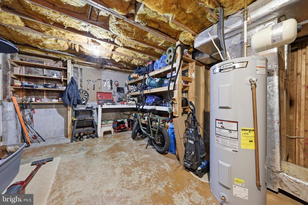 1595 ELMWOOD COURT
