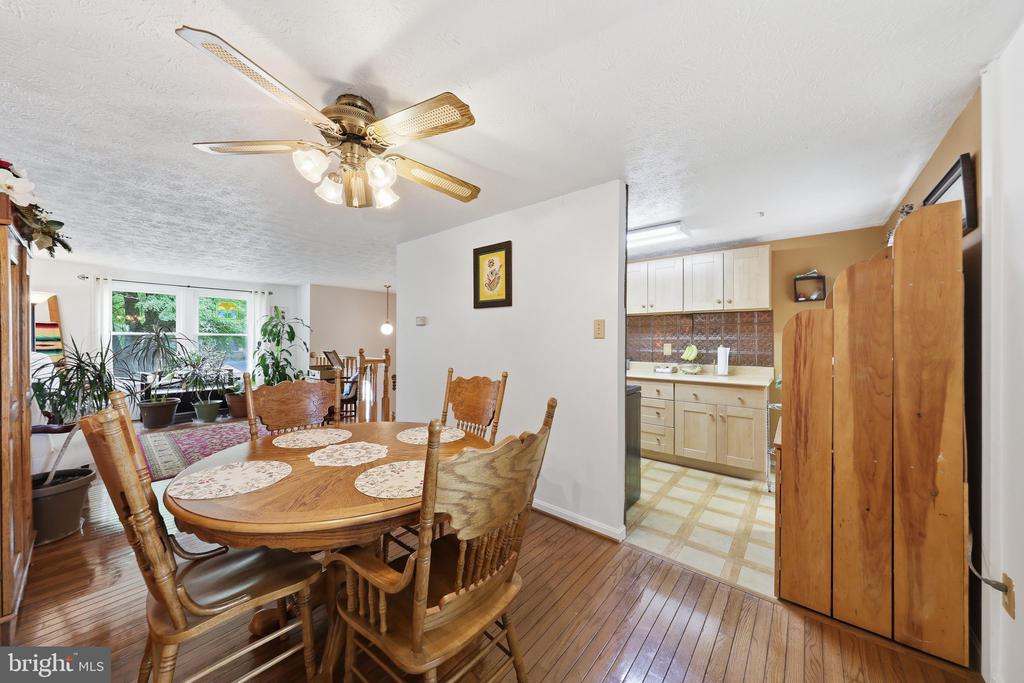 1595 ELMWOOD COURT