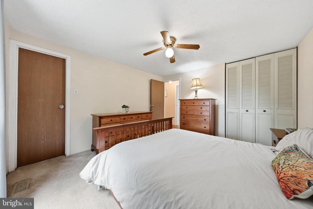 1595 ELMWOOD COURT