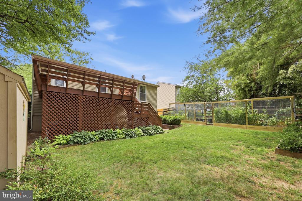 1595 ELMWOOD COURT