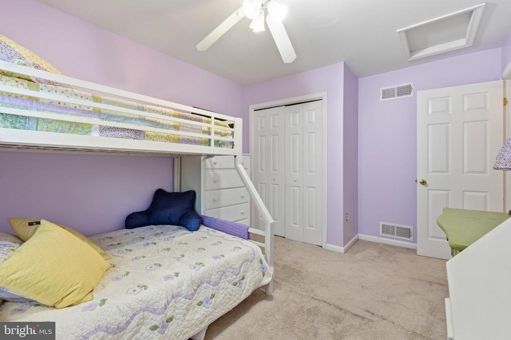 130 E HAMMAKER