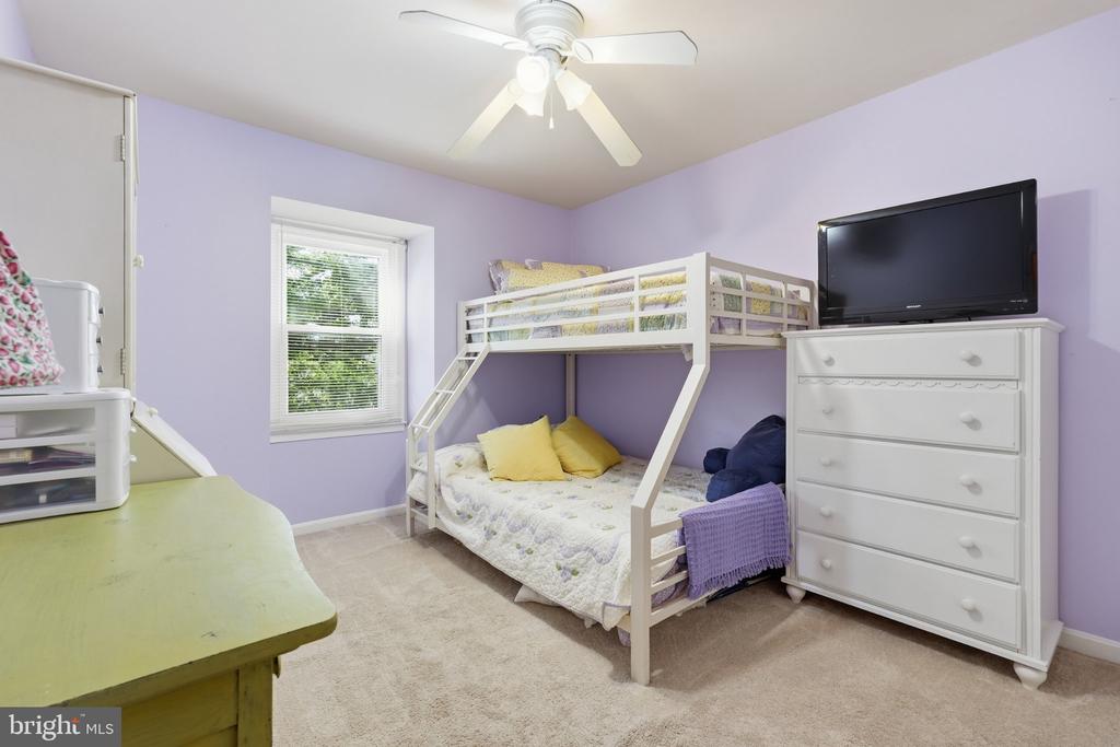 130 E HAMMAKER