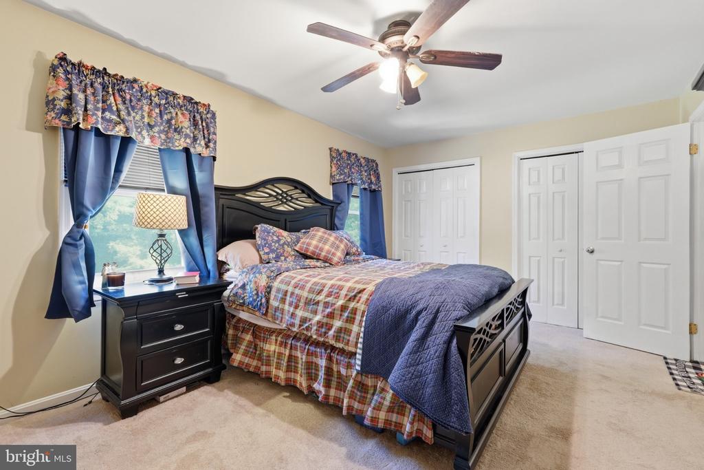 130 E HAMMAKER