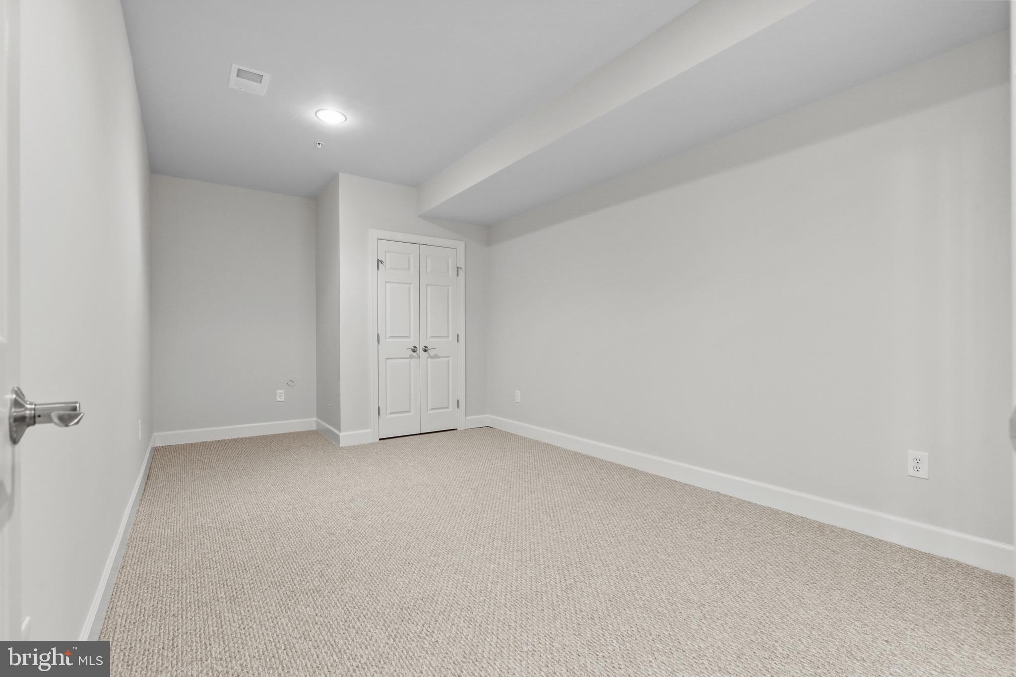 7661 Midtown ROAD
