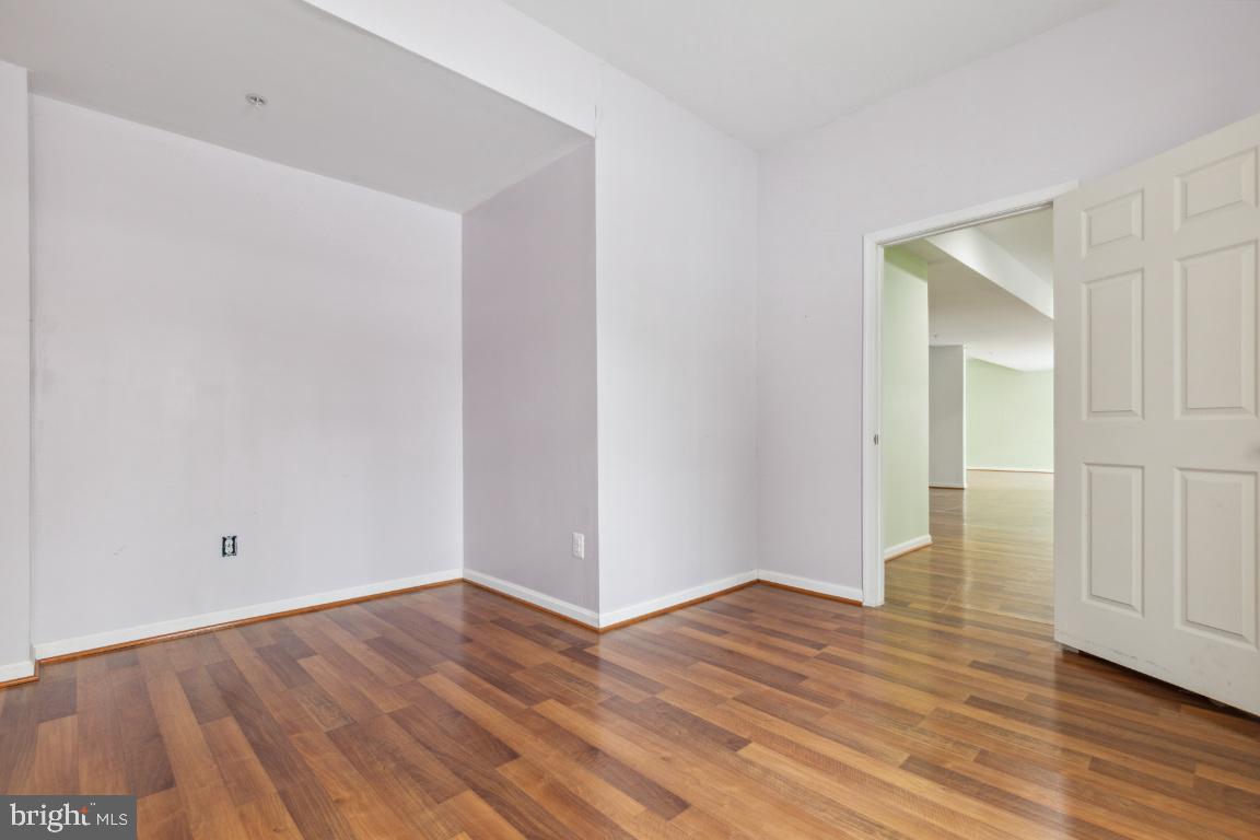 8414 Lillian LANE