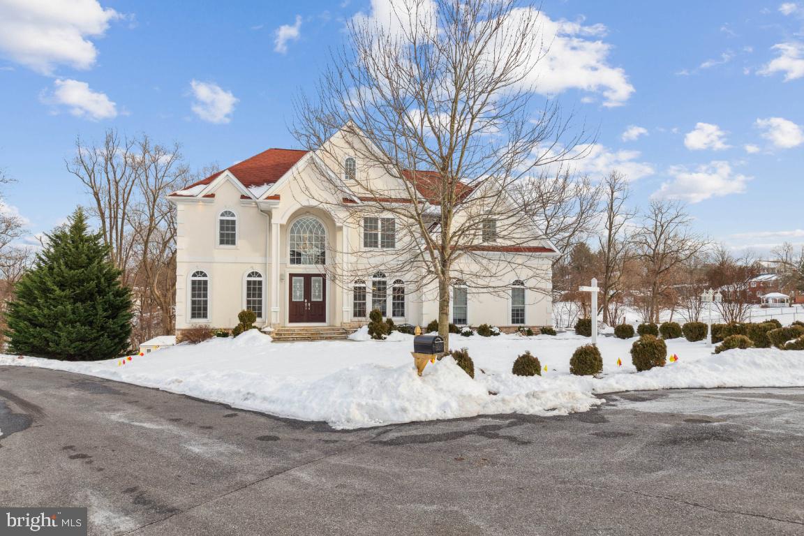 8414 Lillian LANE