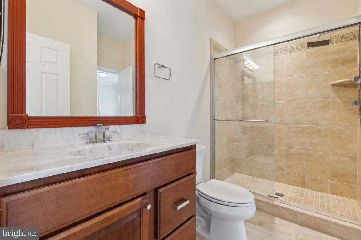 8414 Lillian LANE