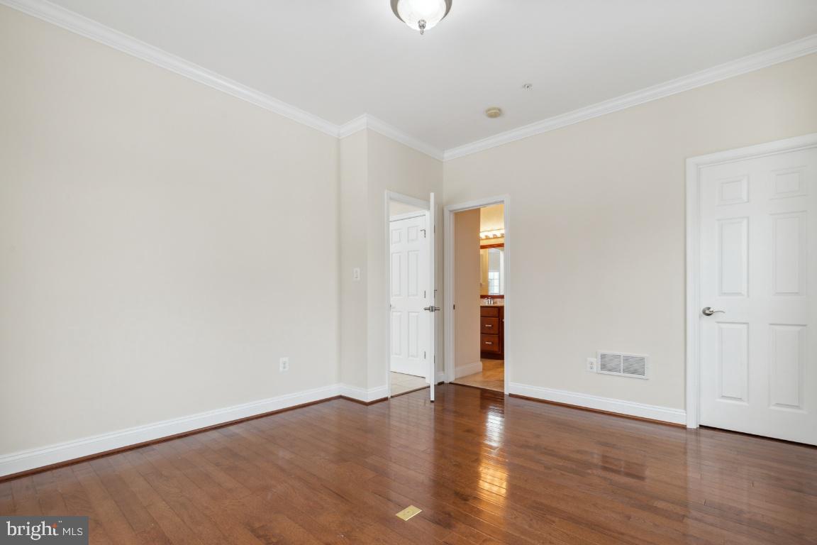 8414 Lillian LANE