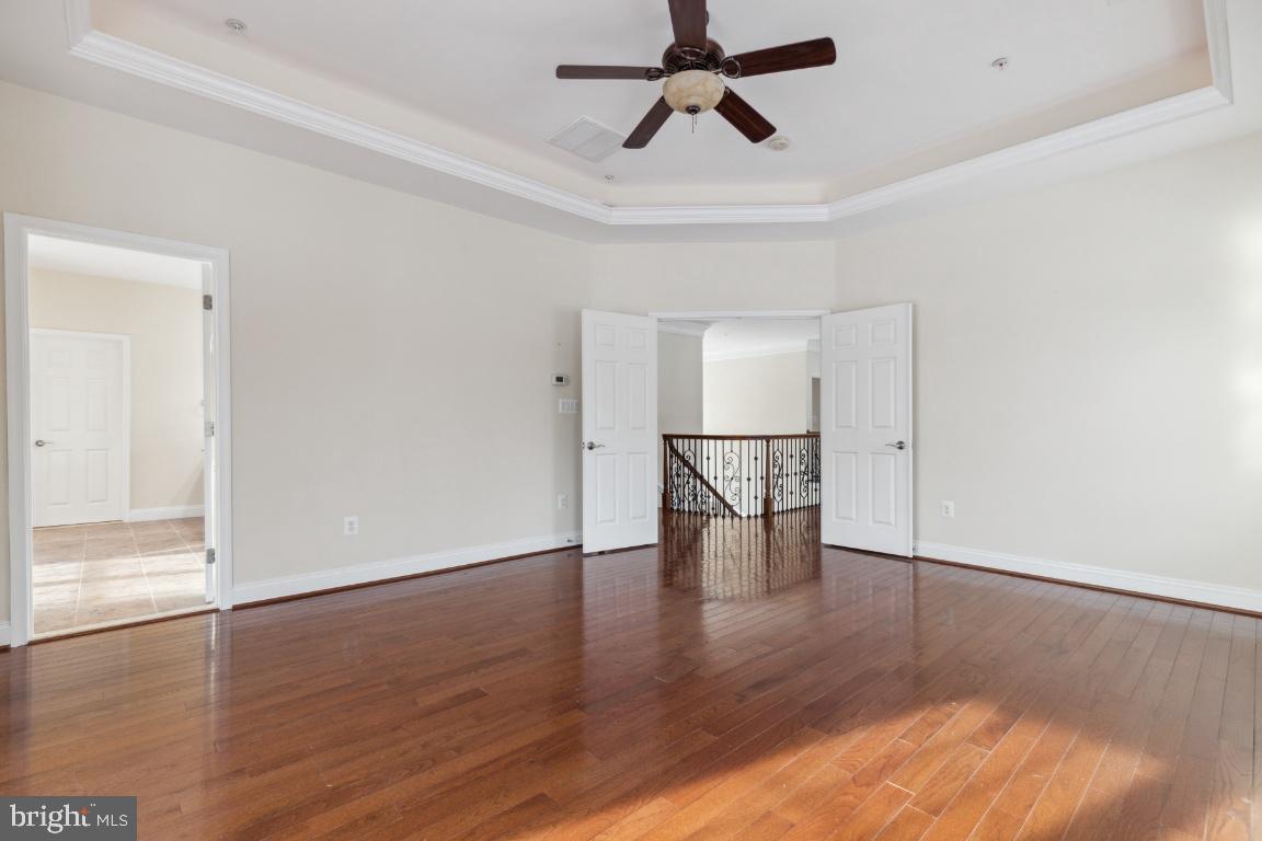 8414 Lillian LANE