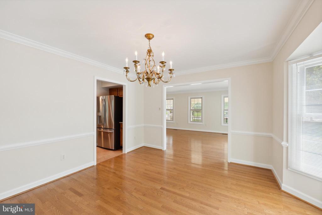 8418 Flowering Cherry Ln