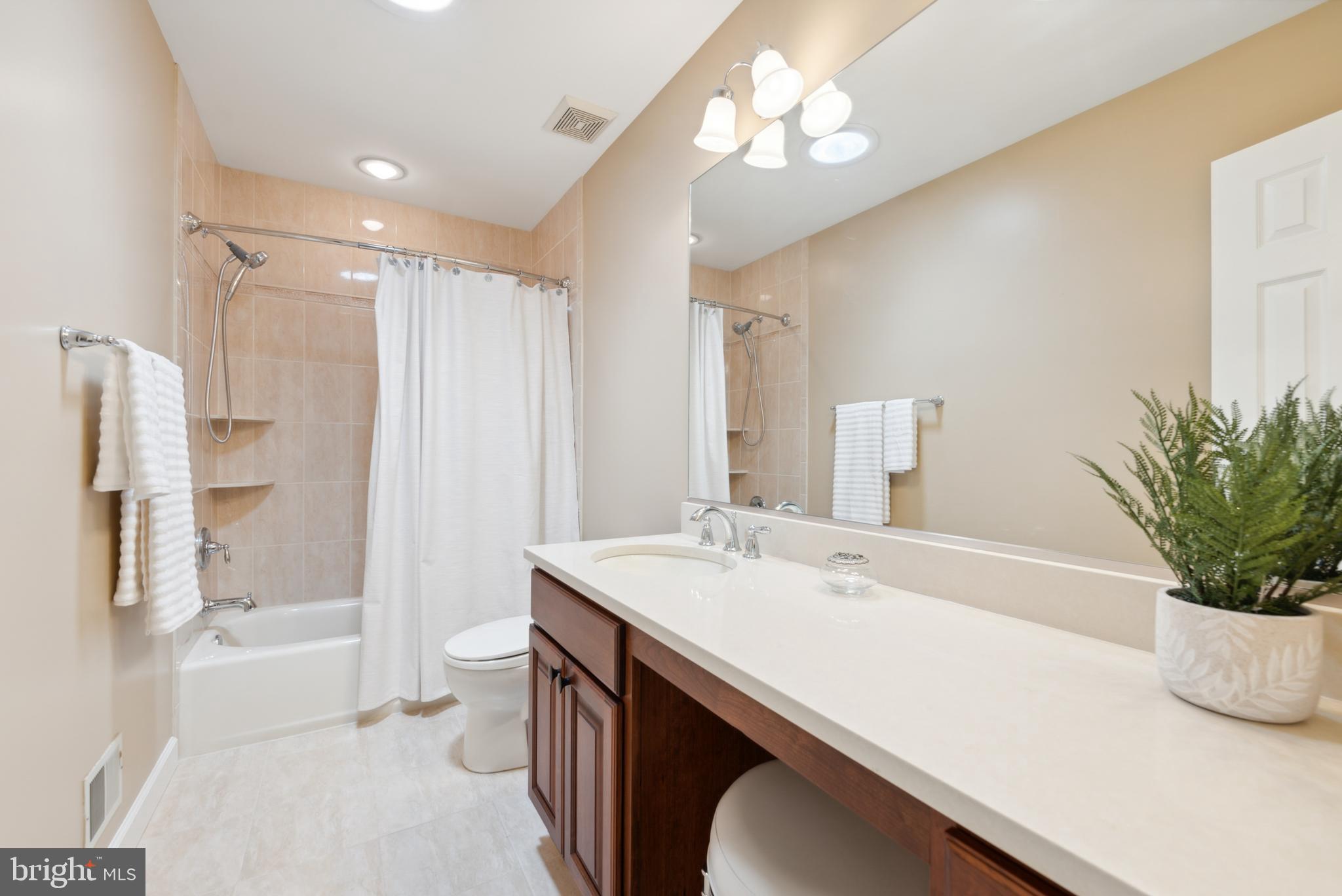 8418 Flowering Cherry Ln