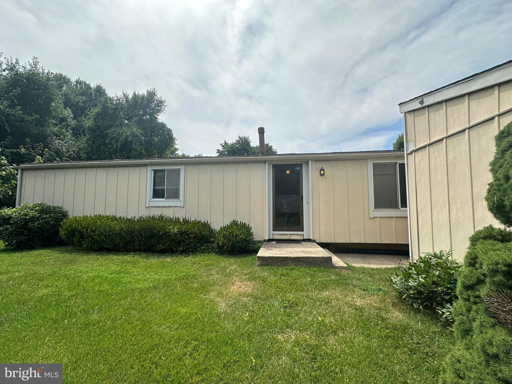 9305 Farewell Rd