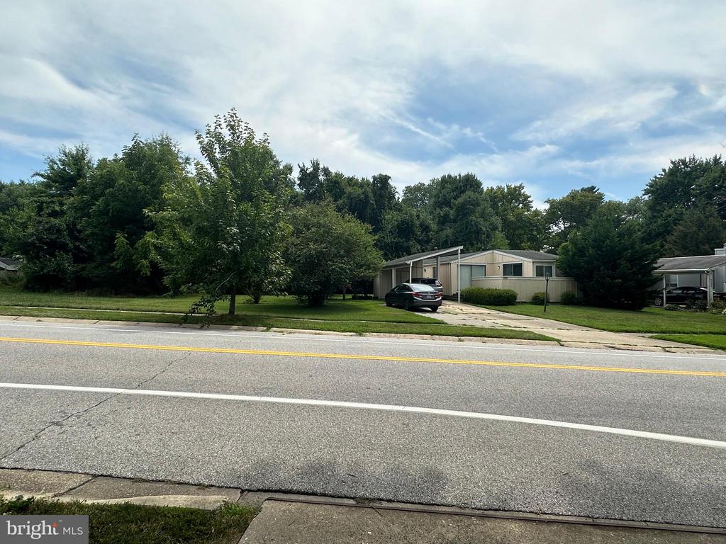 9305 Farewell Rd