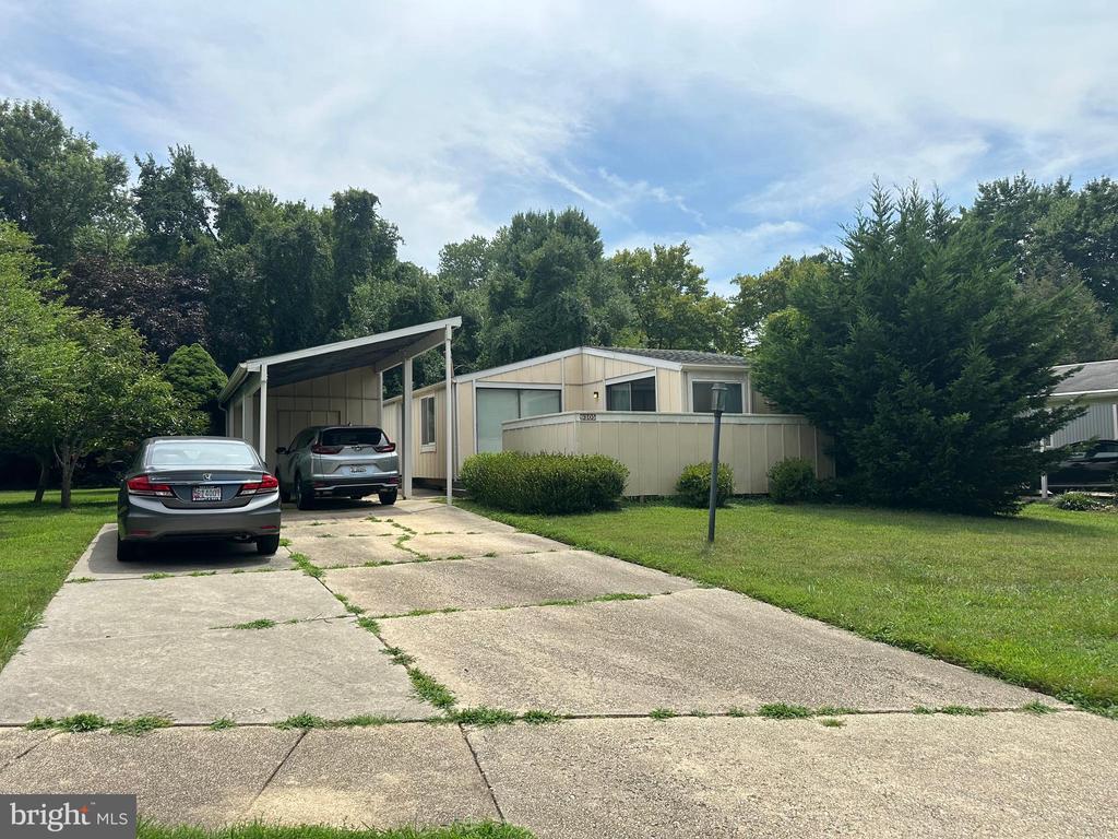 9305 Farewell Rd