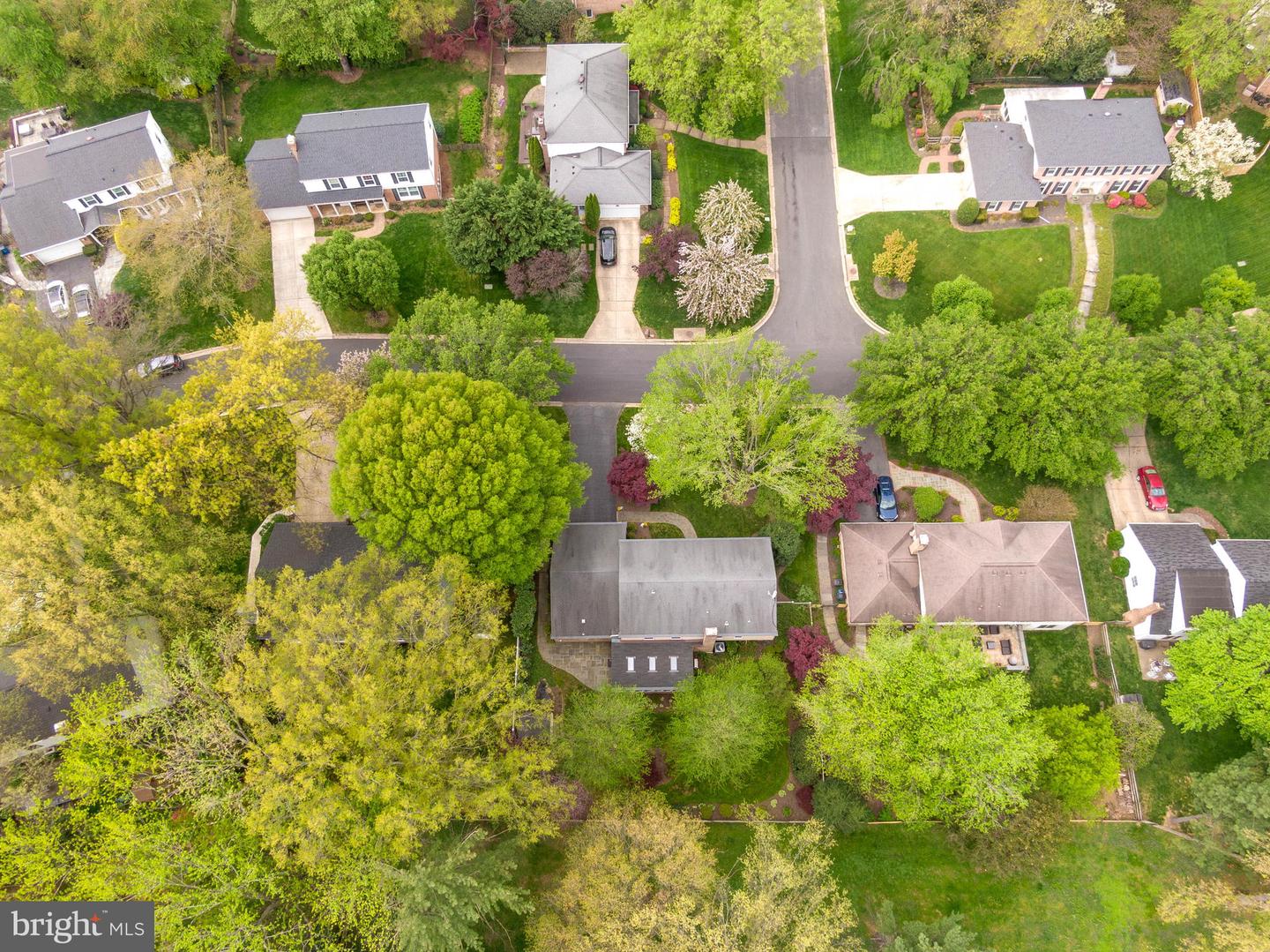 12709 LAMP POST LANE