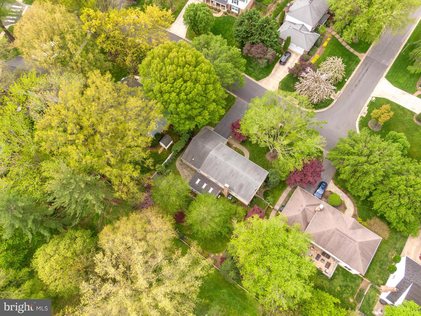 12709 LAMP POST LANE