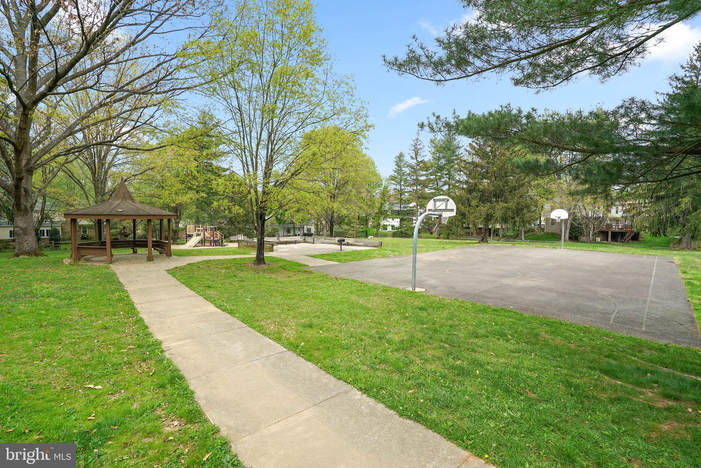 12709 LAMP POST LANE