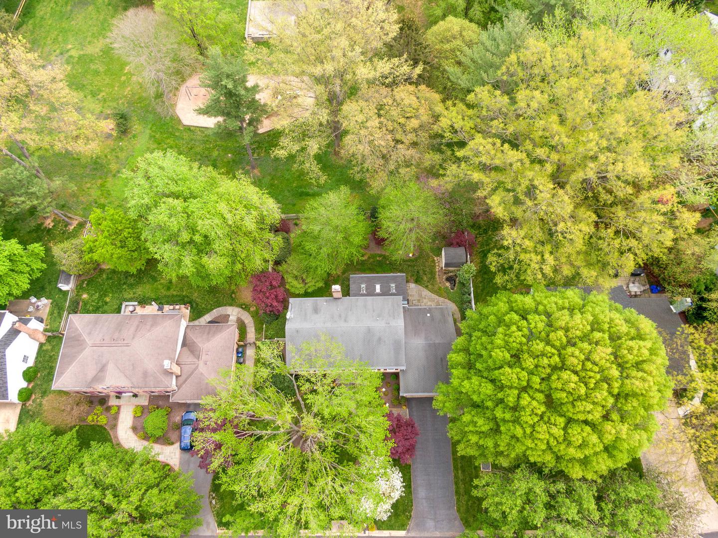 12709 LAMP POST LANE