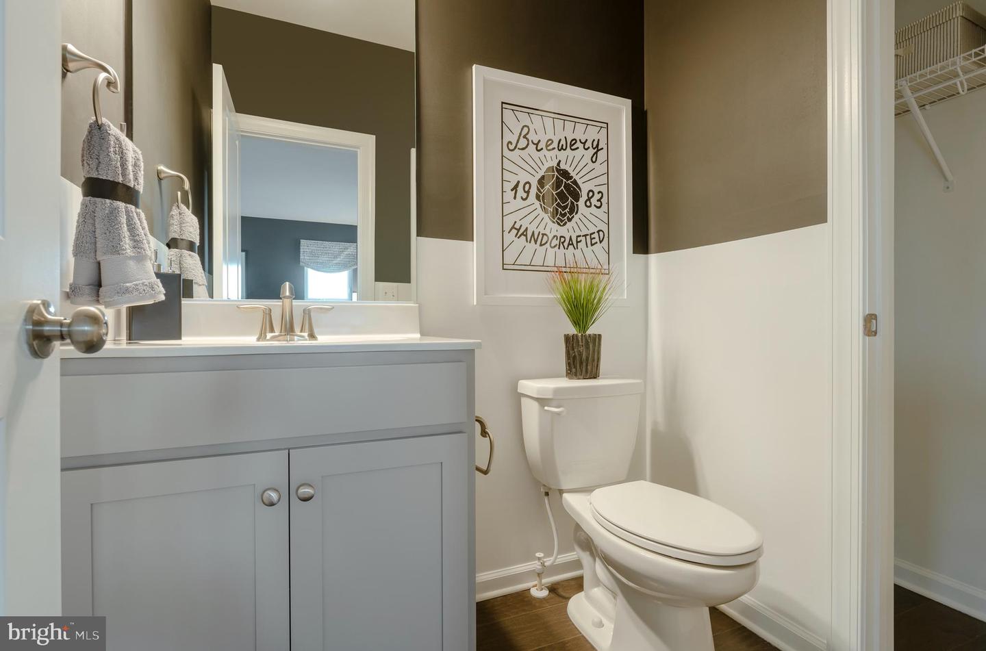 8177 FRONT STREET Unit: Q041