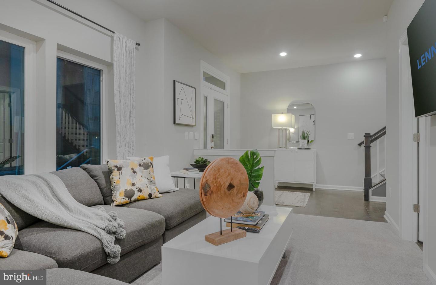 8177 FRONT STREET Unit: Q041