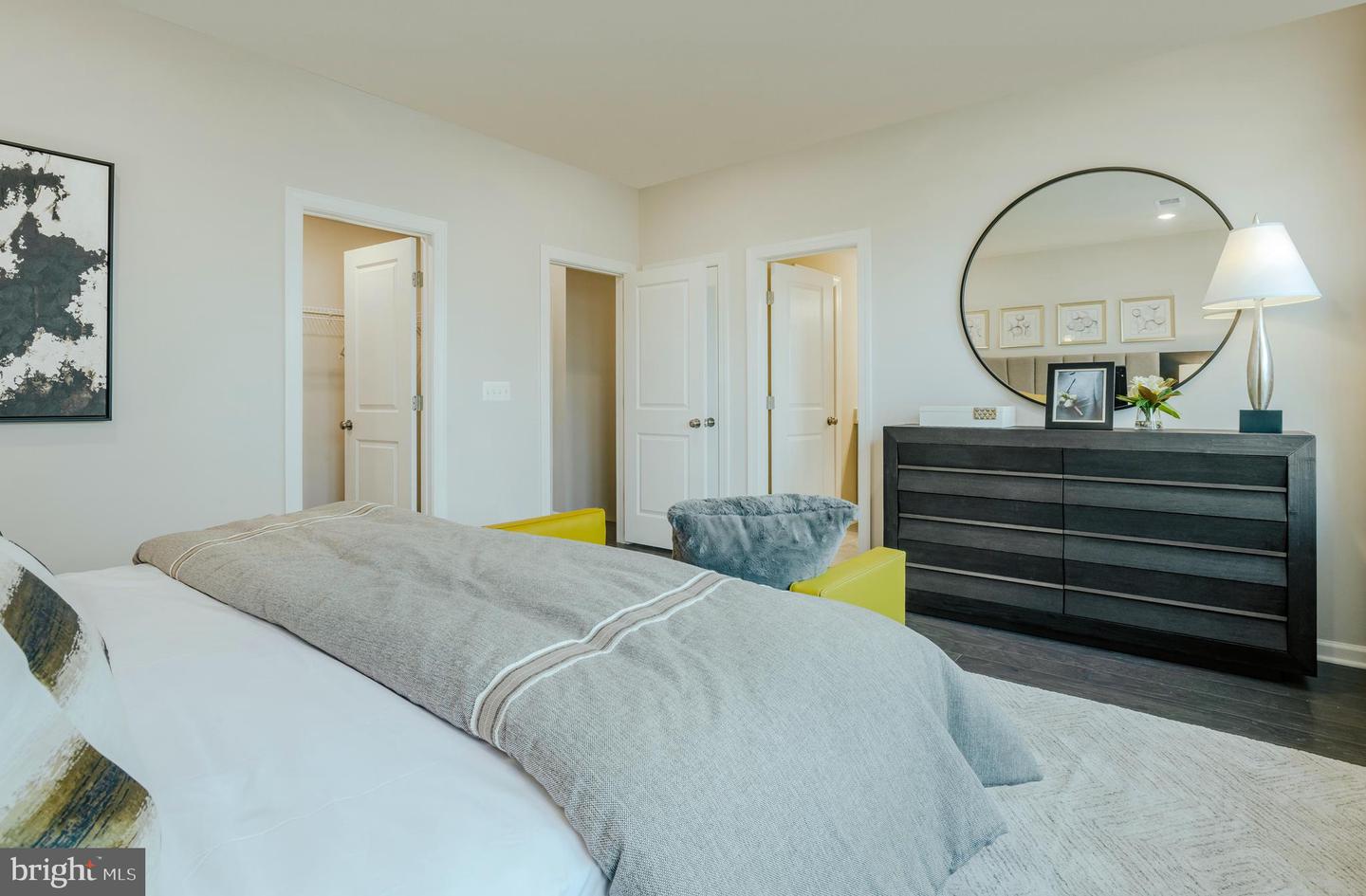 8177 FRONT STREET Unit: Q041