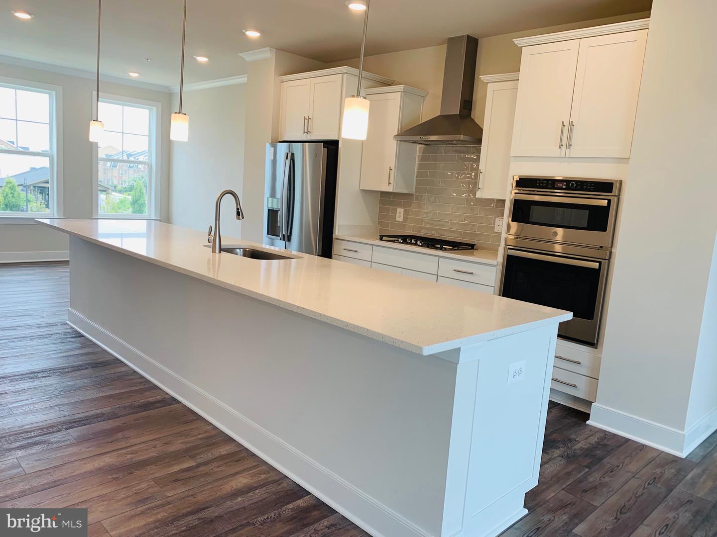 325 SALINGER DRIVE