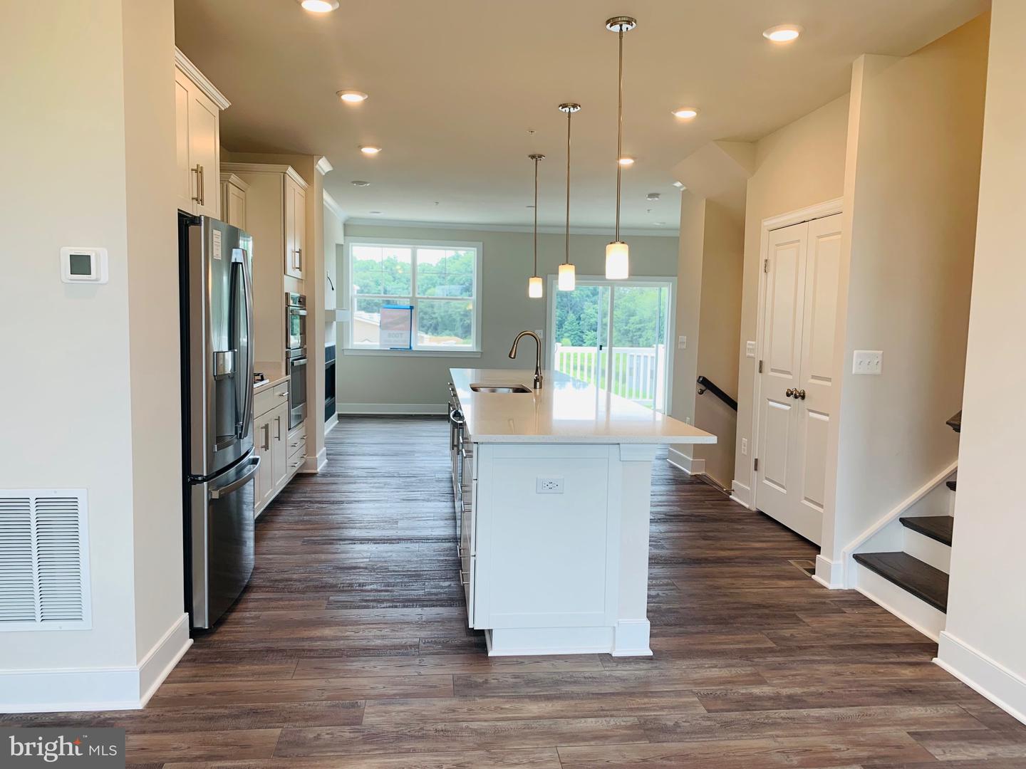 325 SALINGER DRIVE