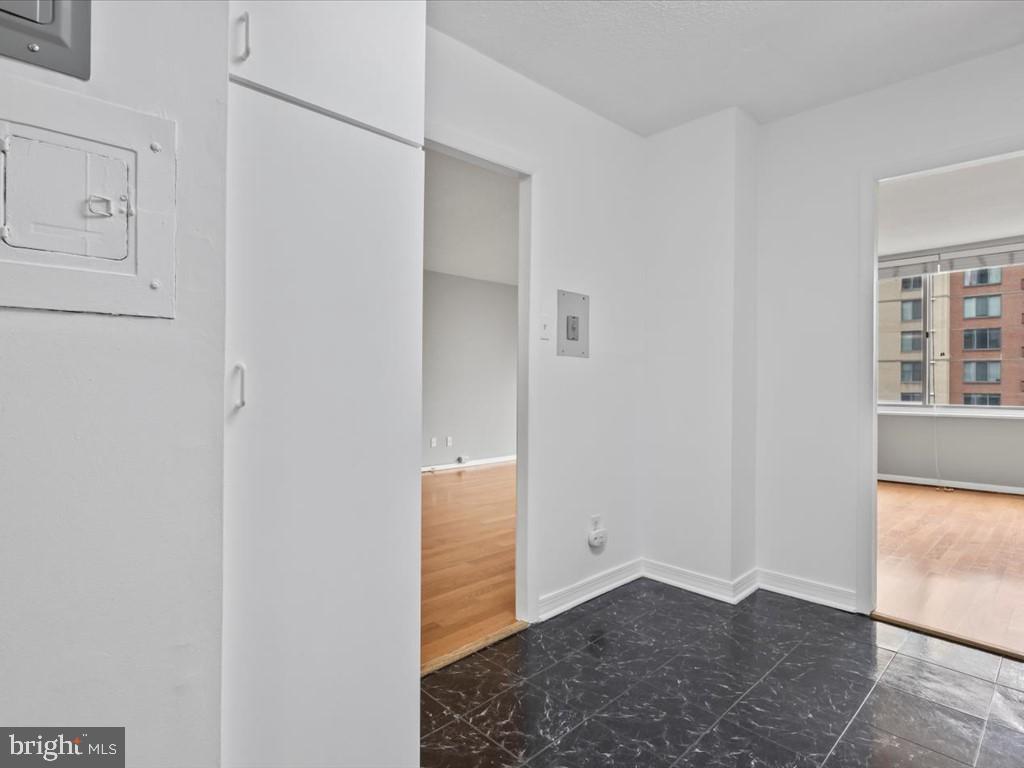 11801 ROCKVILLE PIKE Unit: 710