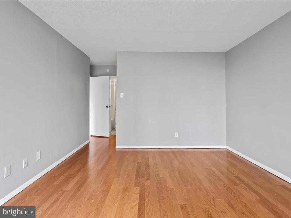 11801 ROCKVILLE PIKE Unit: 710