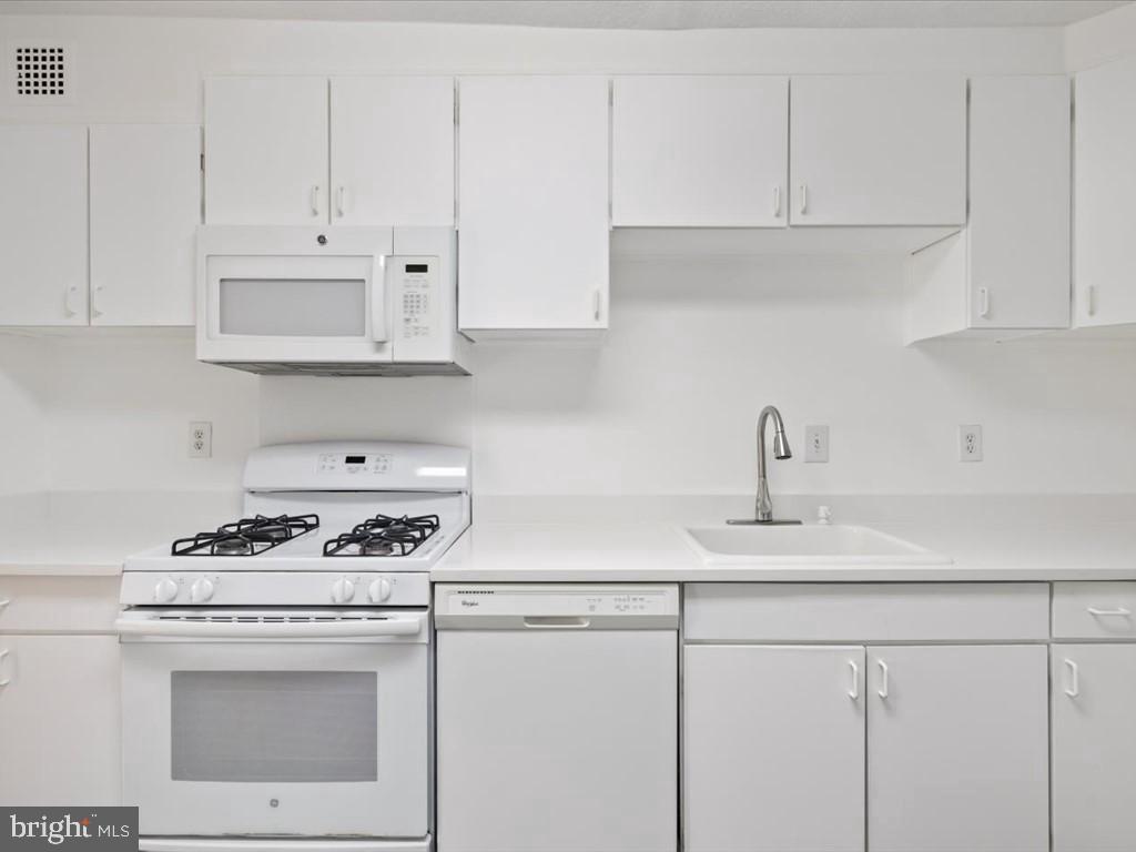 11801 ROCKVILLE PIKE Unit: 710