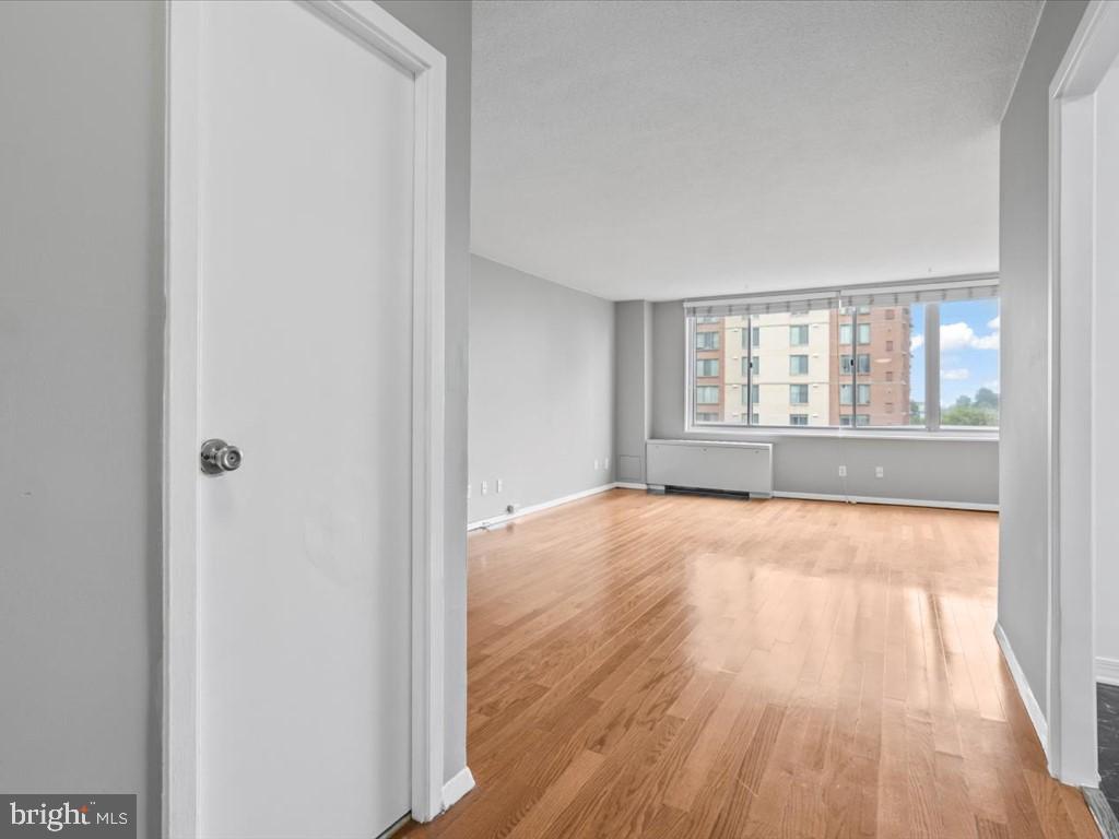11801 ROCKVILLE PIKE Unit: 710