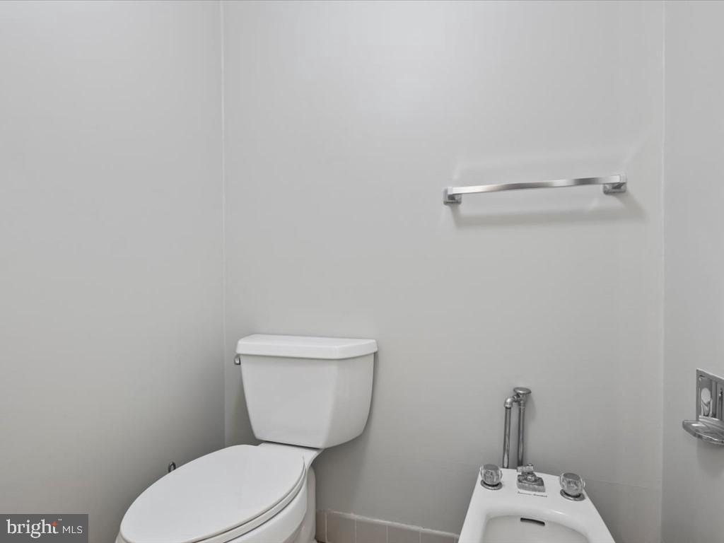 11801 ROCKVILLE PIKE Unit: 710