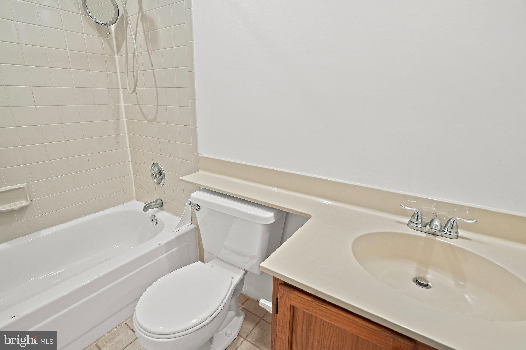 3500 Dartmoor LANE Unit: 31