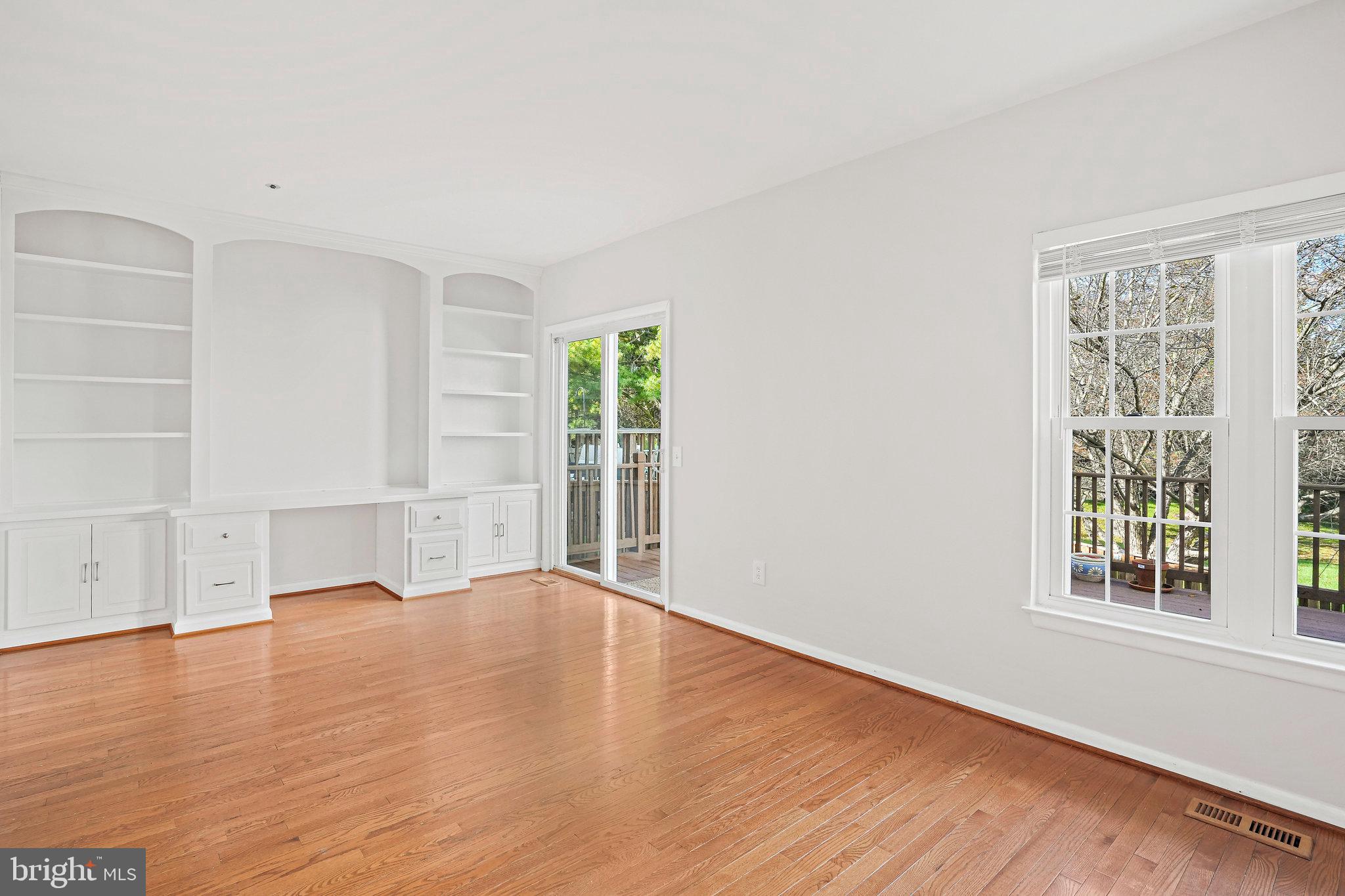 3500 Dartmoor LANE Unit: 31