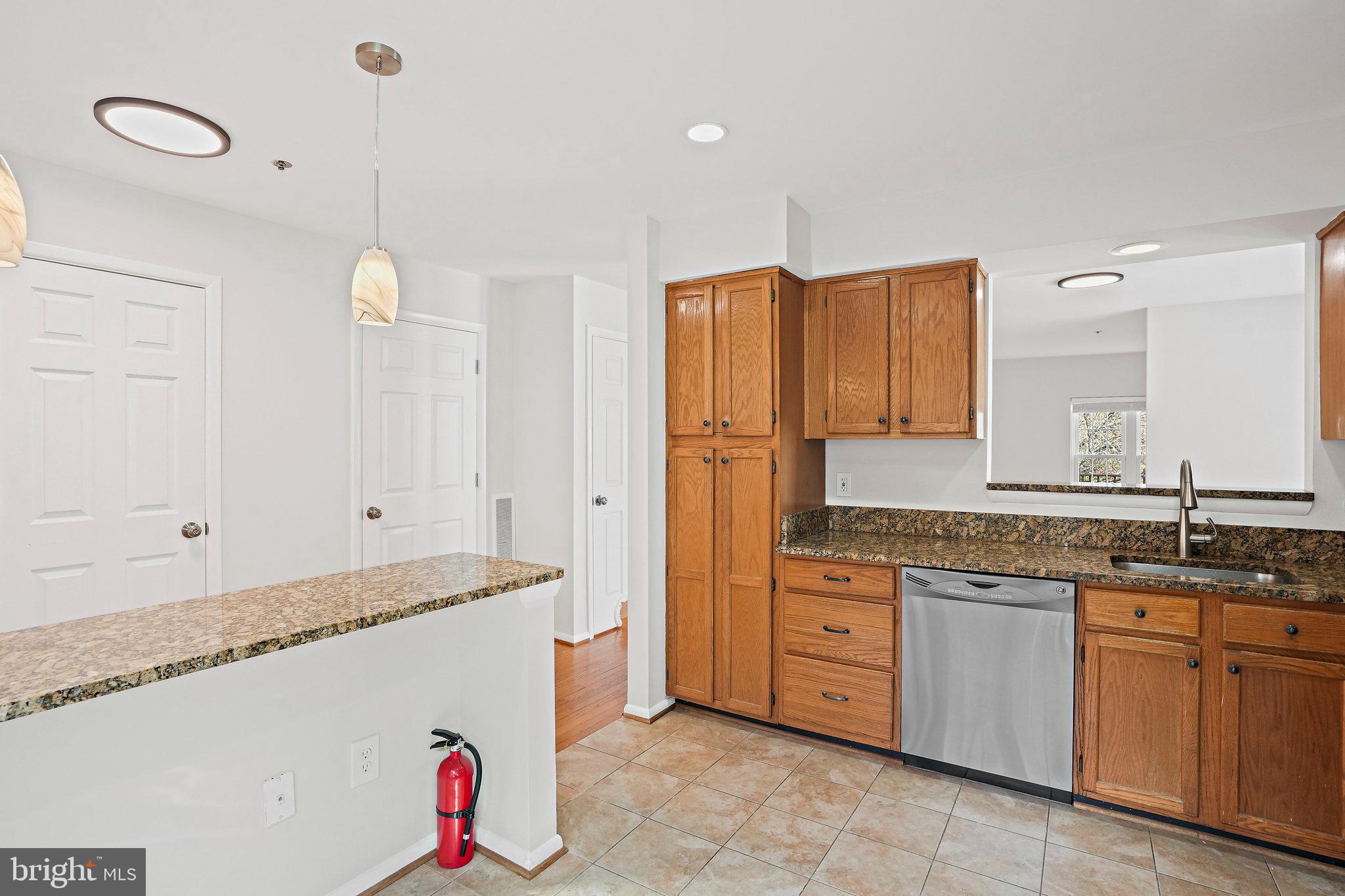 3500 Dartmoor LANE Unit: 31
