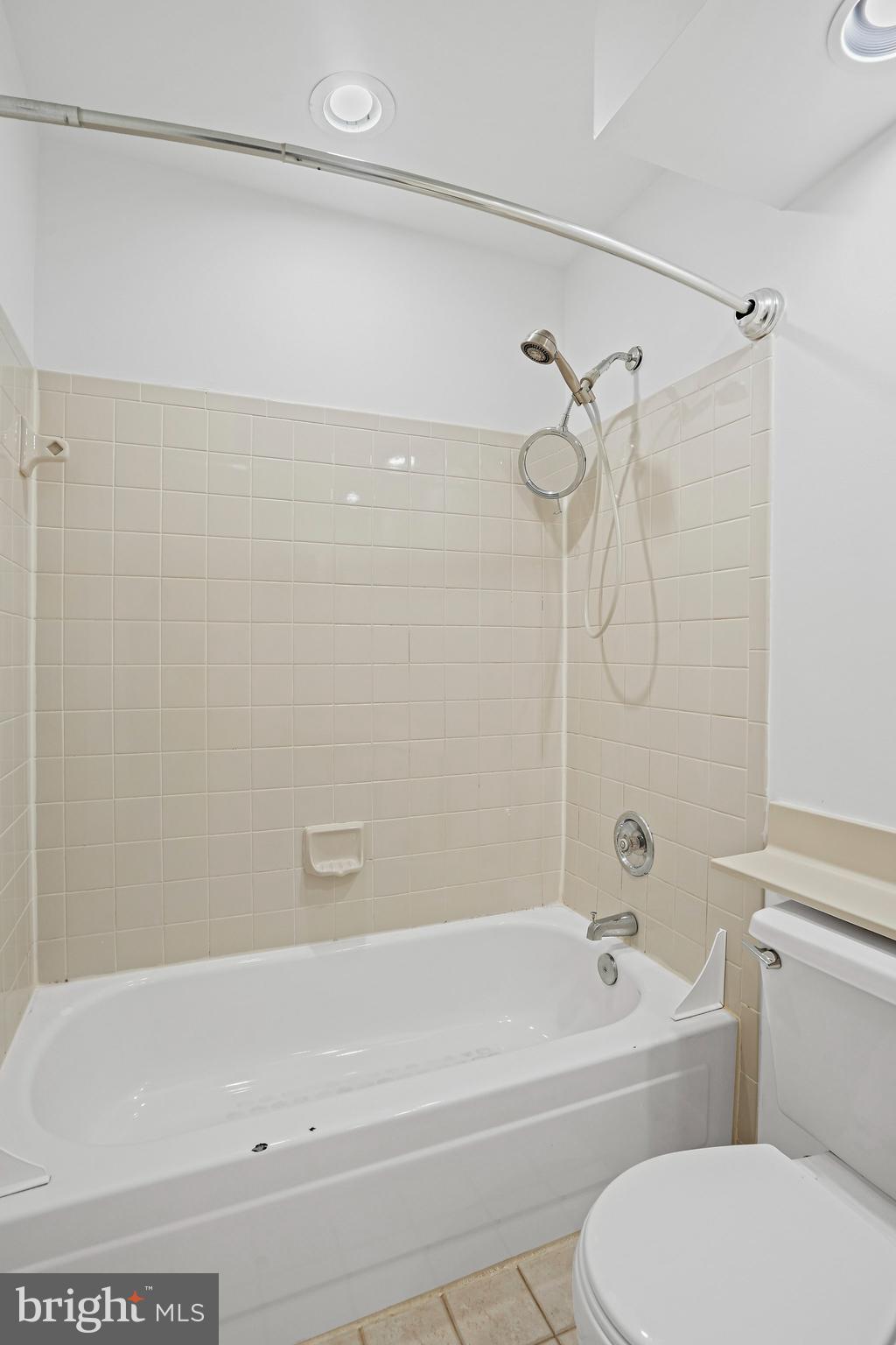 3500 Dartmoor LANE Unit: 31