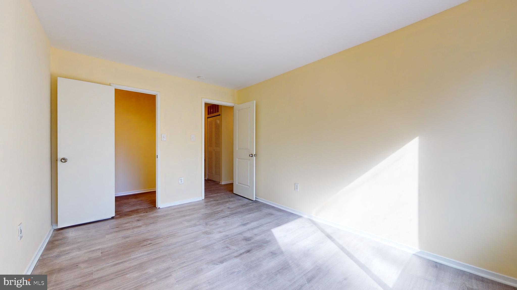 10018 Forest View PLACE