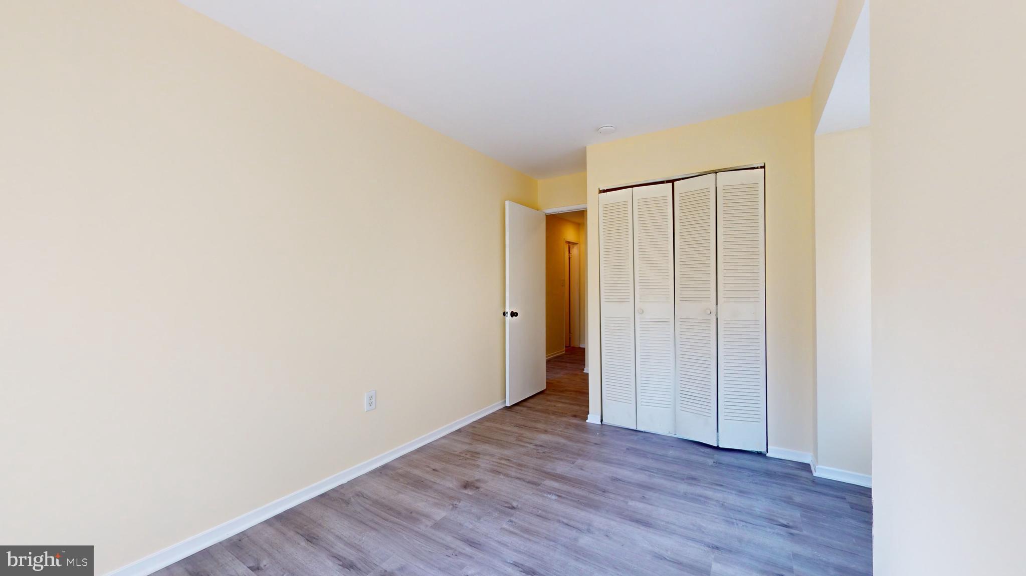 10018 Forest View PLACE